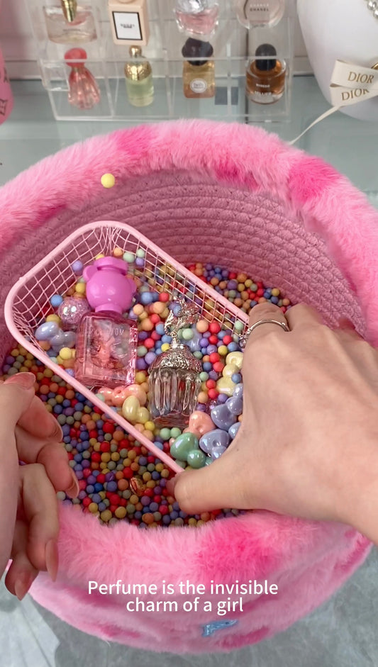 Lucky Scoop-Blind Bag and Box of Mini Perfumes | Extra pearl gets extra mini perfume